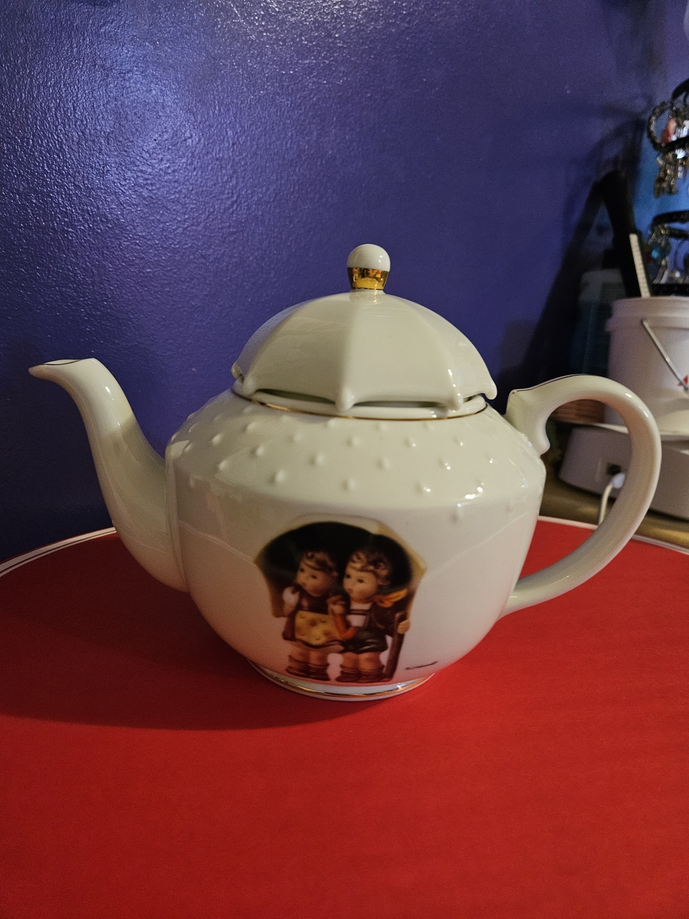 Hummel Porcelain Tea Set 'Stormy Weather' White with Gold Trim